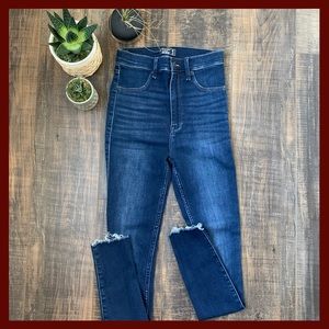 Abercrombie Frayed edge Dark Super Skinny Jeggings